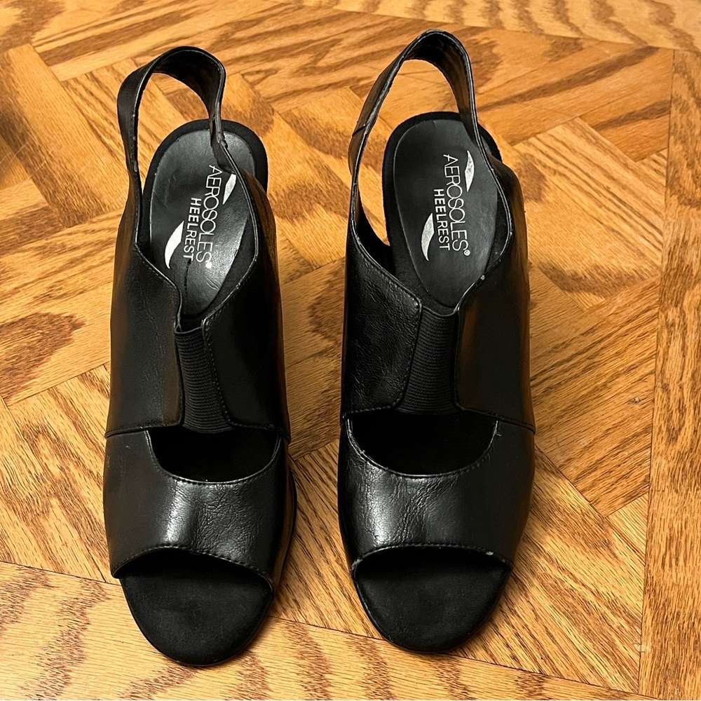 AEROSOLES Women's Black Peep-Toe Heels